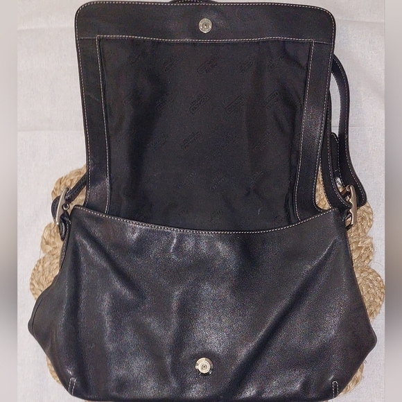Coach Black Hampton Leather VTG Pre-Loved Crossbody/Shoulder Handbag - Authentic - Picture 3 of 13